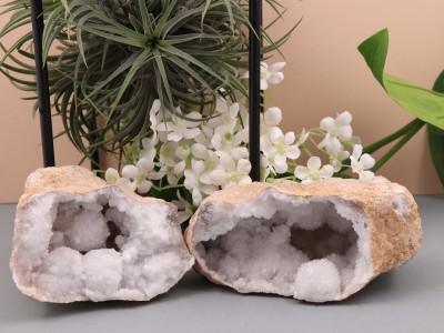 Afbeelding van Bergkristal Geode Set 660 gram