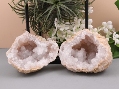 Afbeelding van Bergkristal Geode Set 999 gram