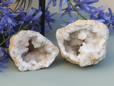 Afbeelding van Bergkristal Geode Set 374 gram